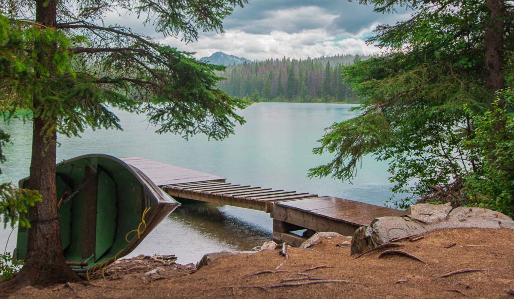 photo of the fifth lake on cloudy and rainy midday taken during our hike at the valley of the five lakes in jasper national park Alberta Canada